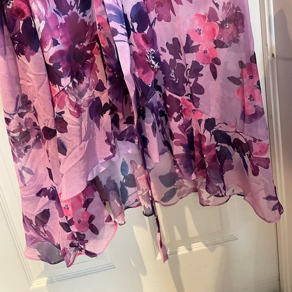 Laura Plus purple floral formal dress - Picture 3 of 7